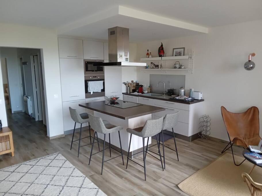 Superbe Appartement Piscine, Tennis, Vue Mer Et Decore Avec Gout Cassis Exterior foto